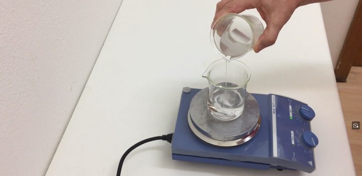 Kann man das Base Badeliquid mit anderen Bädern mischen?